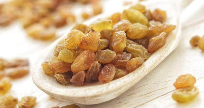 Eat raisins or kishmish to get rid of constipation